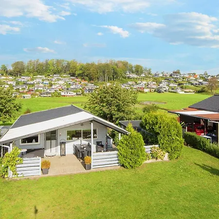 8 Person In Aabenraa-by Traum Ferienhaus